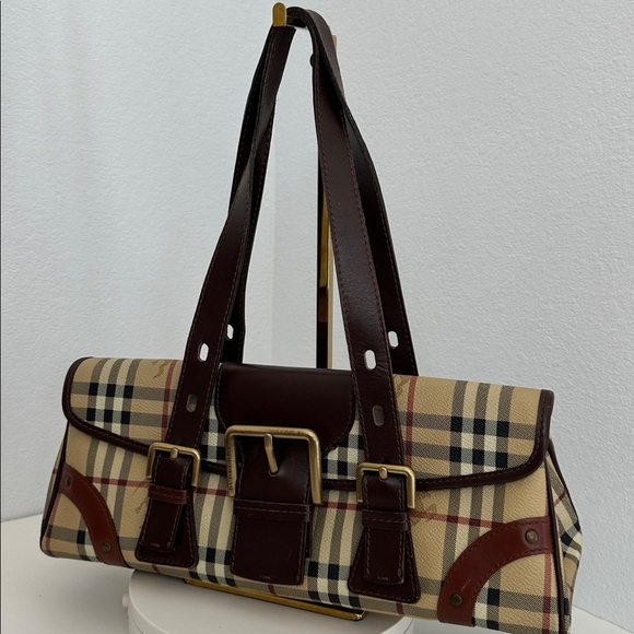 💯Authentic Burberry Shoulder Bag🍀 - Picture 14 of 17